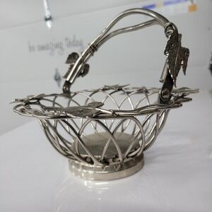 Vintage Godinger Silver Plated Leaf Fruit Baskets w Handle-Silverplate 8"x 8"